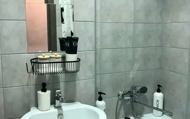 Studiya V Novom Sovremennom ZhK Flat