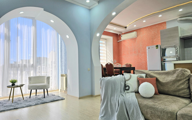 Квартира на Набережной Леонова 71