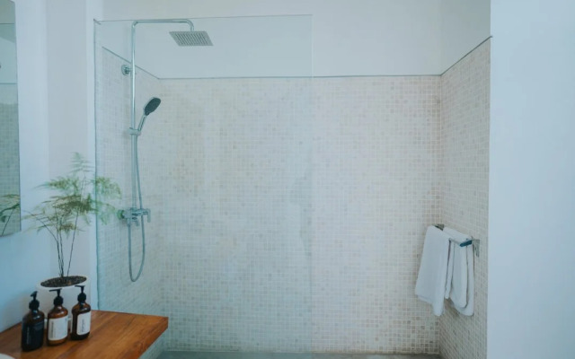 Вилла Новая, вид на тропики, огромный бассейн, Akia Ubud