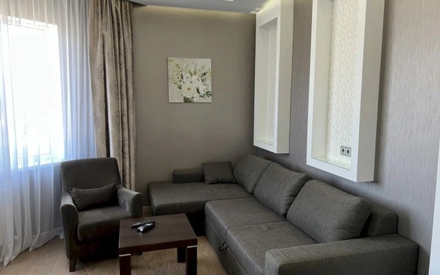 379 Na Kurzalnoy Apartments