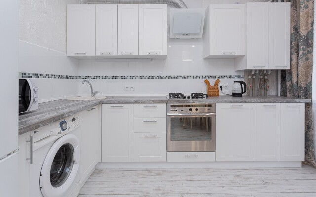 Five Floor Apartment Apartments