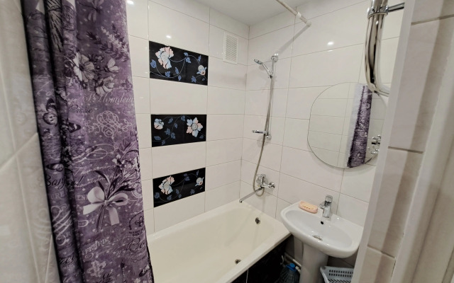 Dvukhkomnatnaya 50 Let Oktyabrya 9 Flat