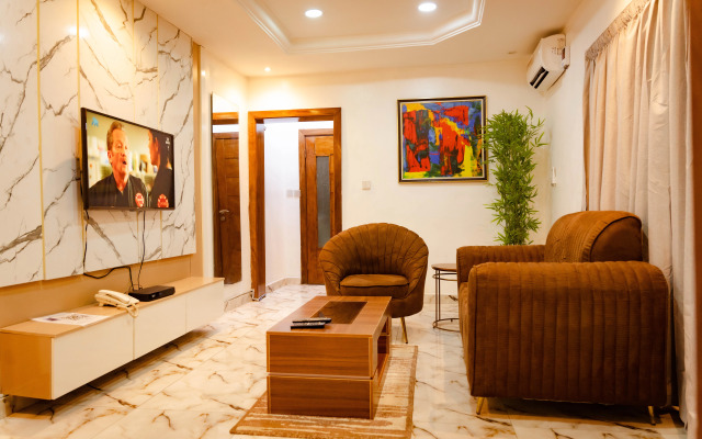 24/7 Luxury Apartments
