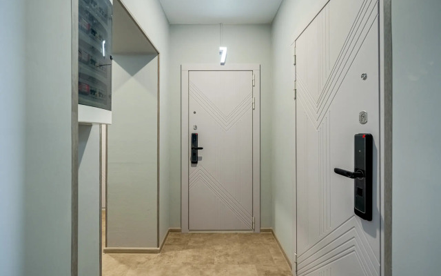 Апартаменты №7 Комфортно и Точка на Азовской 13