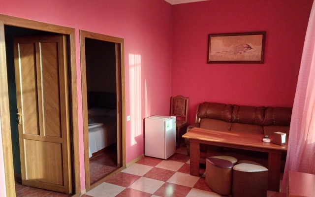 Happiness Guest House