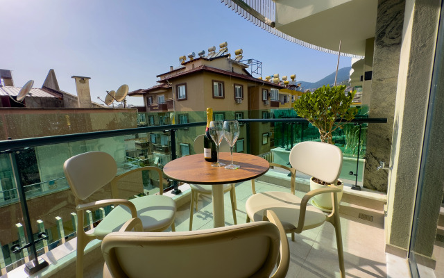 Qoople Legend A35 v 100 Metrah ot Morya Apartments
