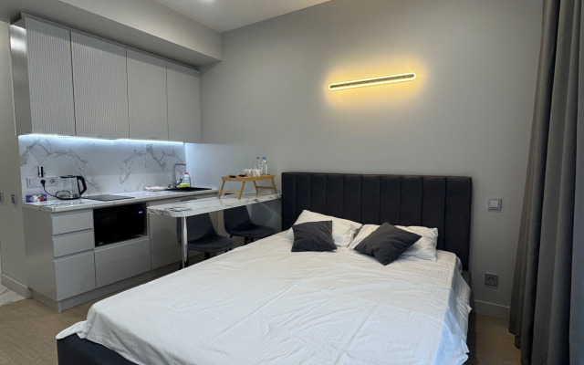 S Pryamym Vidom na More Apartments