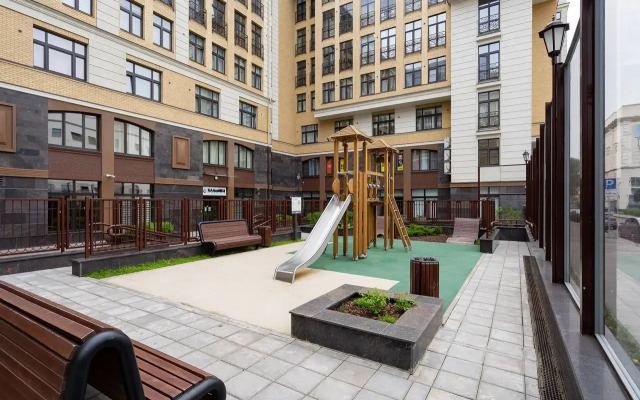 Апартаменты с балконом в центре Петроградской стороны.