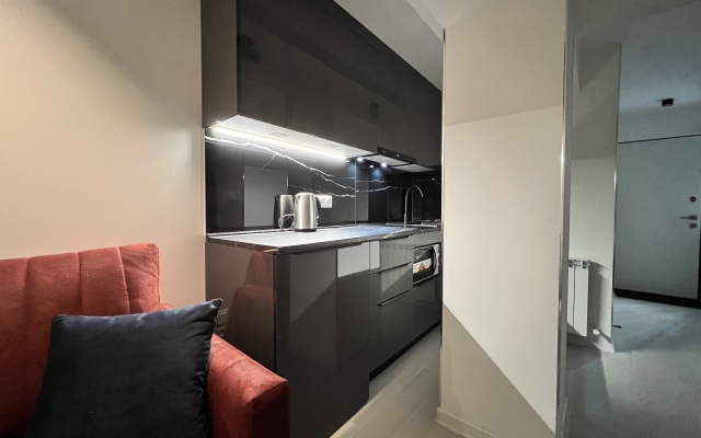 Tiny Modern Home In 1st Floor, Saryan Apartments