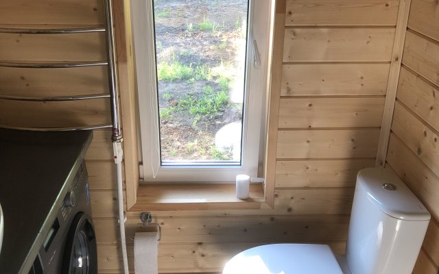 Luxme House Guest House