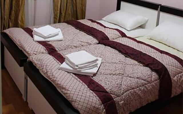 Mazeri Guest House