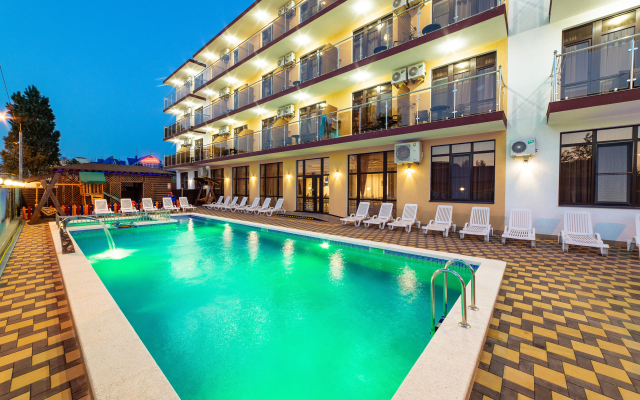 Leonsia Hotel