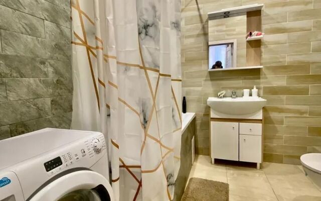 Svetlay ryadom akvaparkom Rivyera Flat
