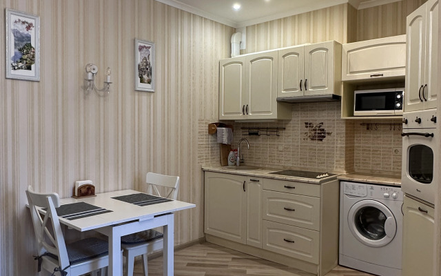 Red City Lux Apartments