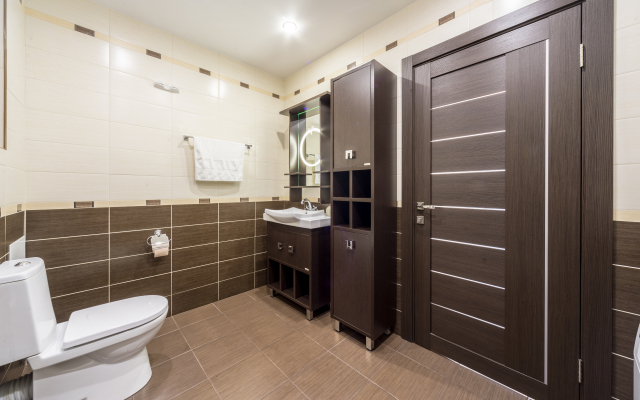 Квартира Тёплая солнечная возле БЦ Первая Башня