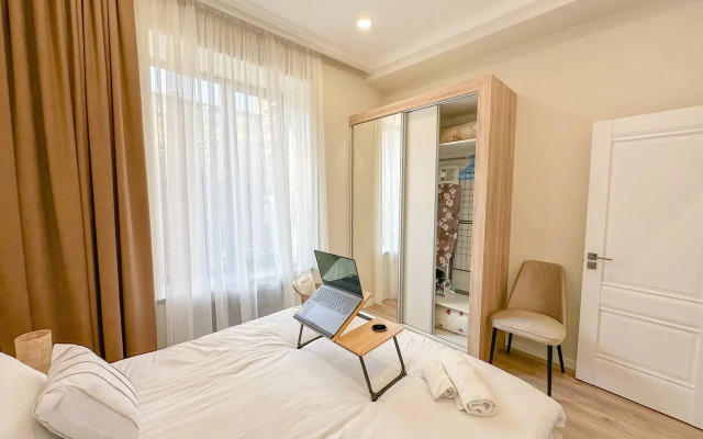 Ne Daleko Ot Metro Flat