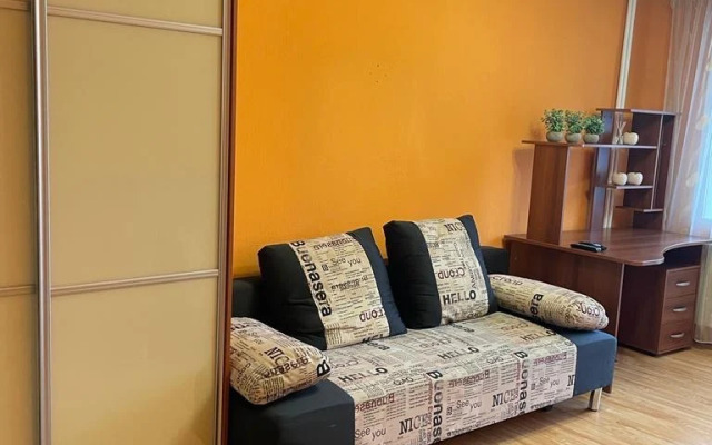 Квартира 2-комнатная с балконом в центре на Ленина