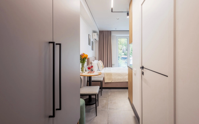 Квартира с бассейном на территории МореСолнцеАпарт 4