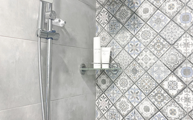 Апартаменты-студия 30 кв.м. с двуспальным диваном и балконом, 4 этаж