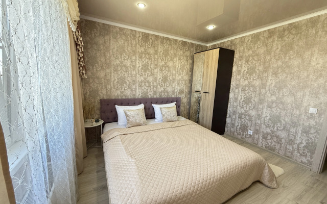 Yevro Dvukhkomnatnaya Apartments