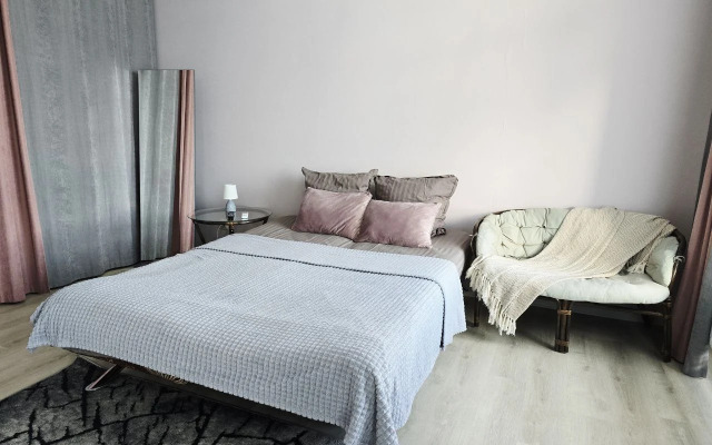 Квартира на Базарной площади с видом на пруд 25 этаж