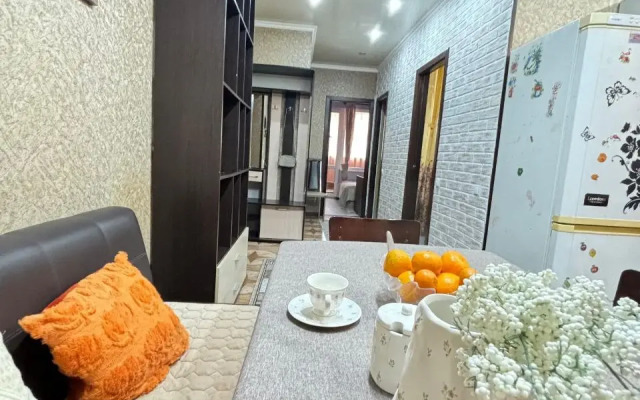 Na Tsvetochnoy 44/3 Apartments