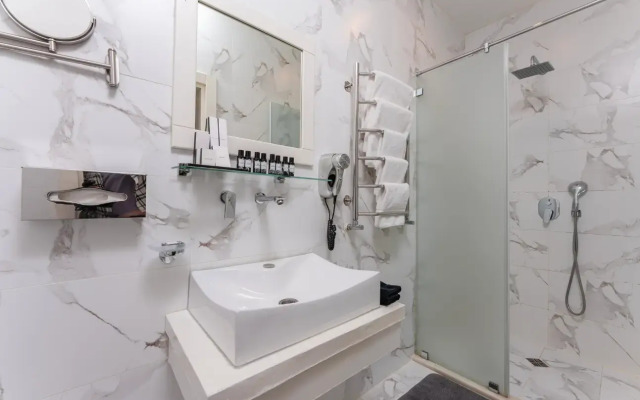 Brosko Moscow Hotel