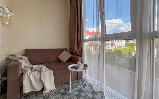 Dvukhetazhnaya Semeyny Uyut Flat