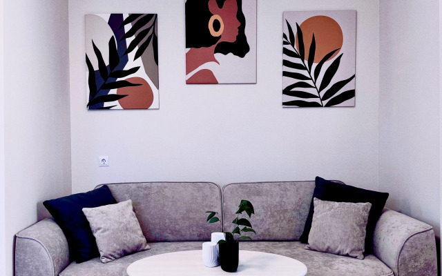 Sochinskiy Arbat Navaginskaya 14 Flat