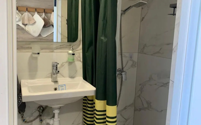 Taunkhaus 6-Mestny s Personalnym Basseynom i Baney Guest House