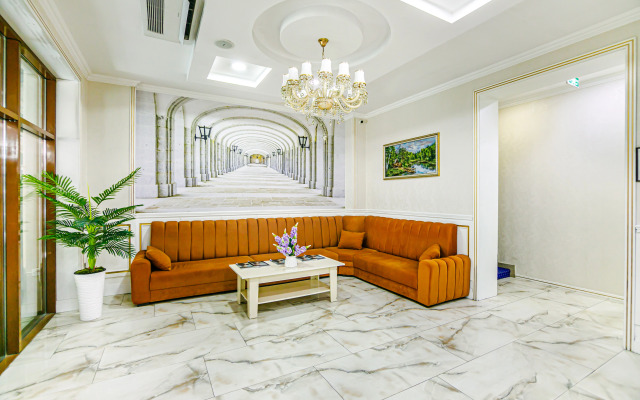Maris Baku Hotel