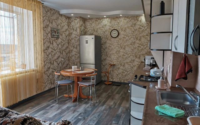 Yevrodvushka V Tsentre Zelenogradska Flat