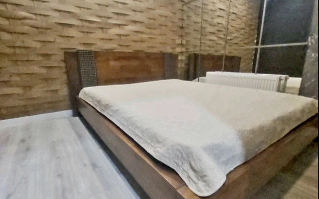 Vdali Ot Zhen Chalet
