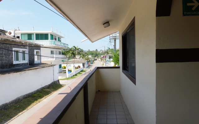 Отель Casa de Huespedes Nayomi By Rotamundos