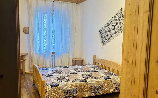 Na Alanskoy, 25 "shale" Flat