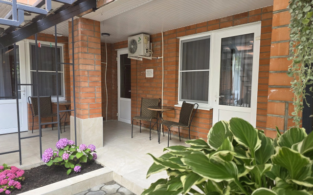 Guest house Tsitrus