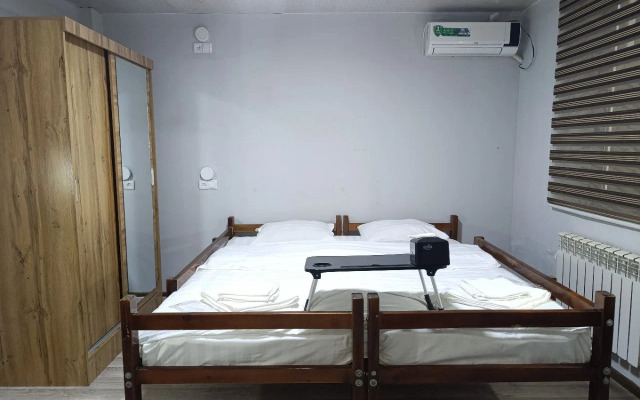 Хостел Caravan Hostel