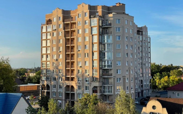 Ryadom s Parkom Maksa Ashmana Apartment