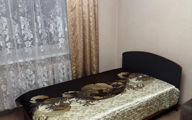 Dvukhkomnatnaya V Tsentre Goroda Flat