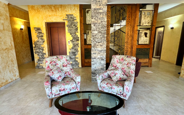 Отель Travel Inn Bakuriani