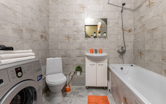 V topovoy lokatsii s vidom Apart-Otelika u parka Galitskogo Flat