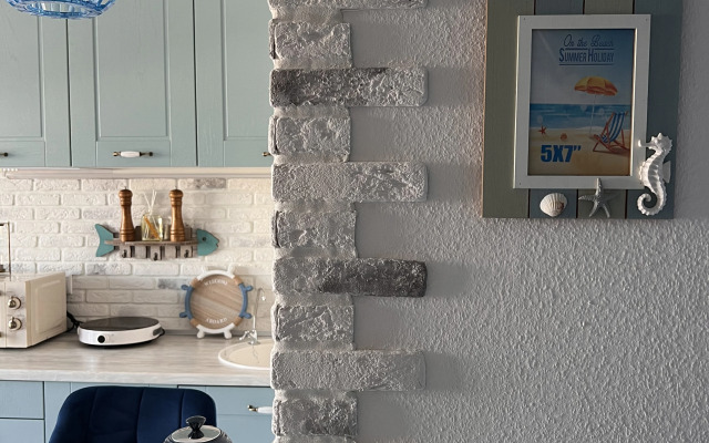 Uyutnaya Studiya v Srednezemnomorskom Stile Flat
