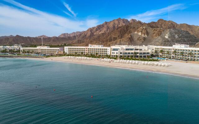 Отель Radisson Blu Resort Fujairah