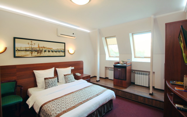 NeChaev Hotel