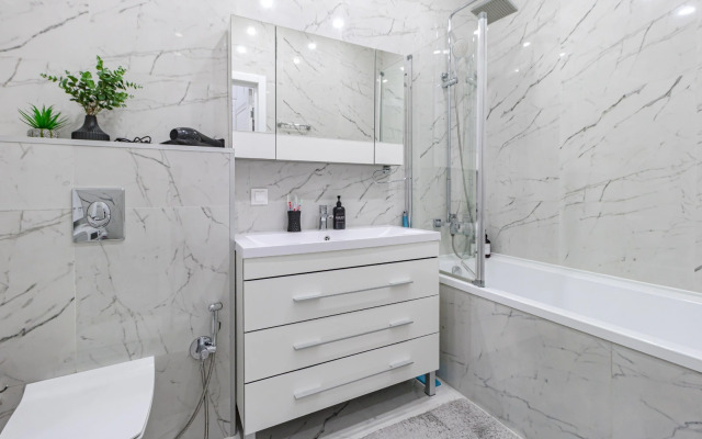 Svetlye I Uyutnye Ryadom S Botanicheskim Sadom Apartments