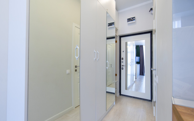 Studiya v elitnom ZHK Metropol' ot LetoApart Apartments