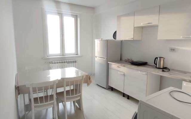 Na 104-Om Kvartale 5 Apartments