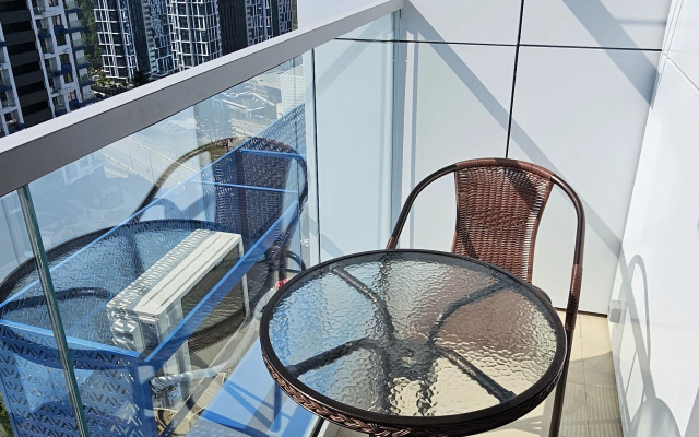 Studiya Amore Rio Flat