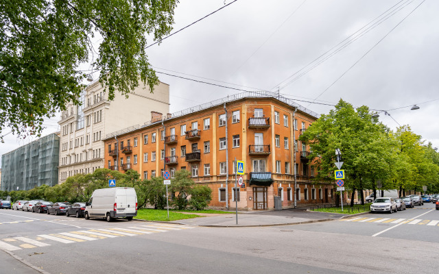 Ryadom S Baltijskim Vokzalom Apartments