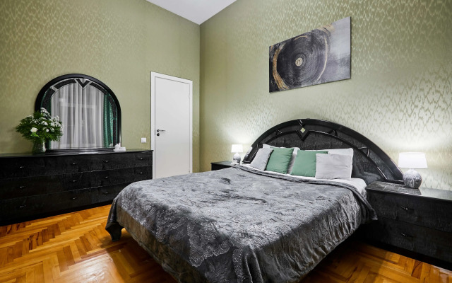 Flatstay S Erkerom I Vysokimi Potolkami Apartments
